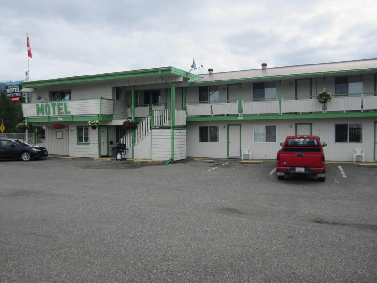 Bulkley Valley Motel New Hazelton Eksteriør billede